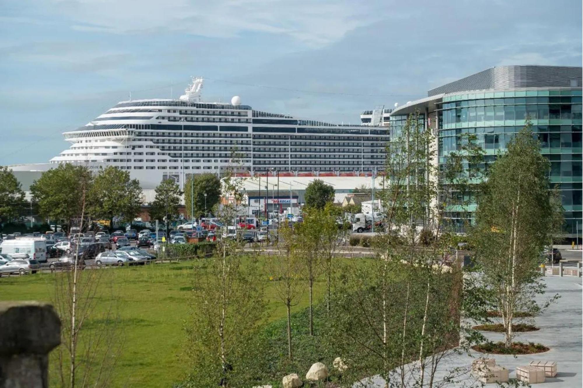 The Greenwich - Two Bedroom Apartment With Parking, Close To Ferry Terminals Саутгемптон Экстерьер фото
